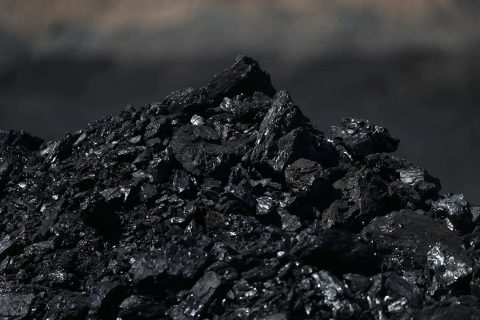 В Кашкадарье поймали чиновников, продававших льготный уголь для населения