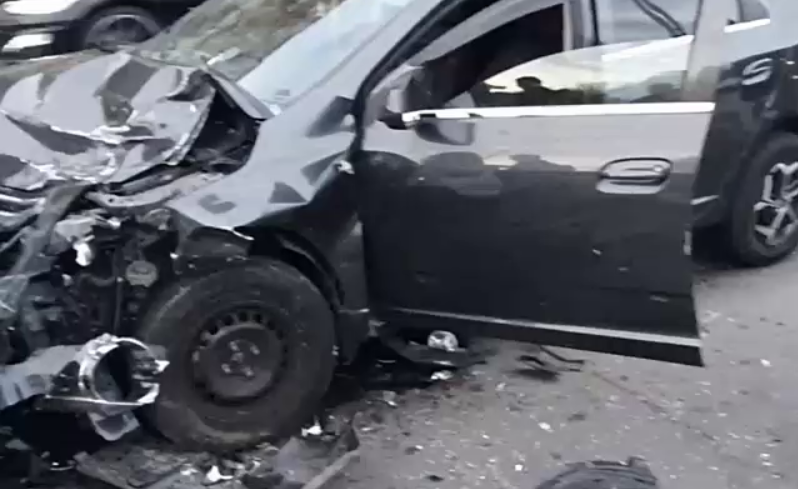В Ташкенте столкнулись сразу пять автомобилей — видео