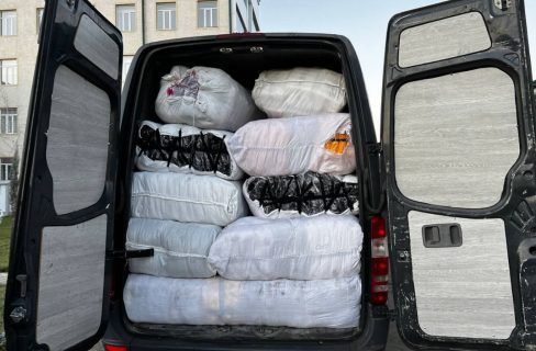 Под Ташкентом остановили забитый контрабандной пиротехникой грузовик