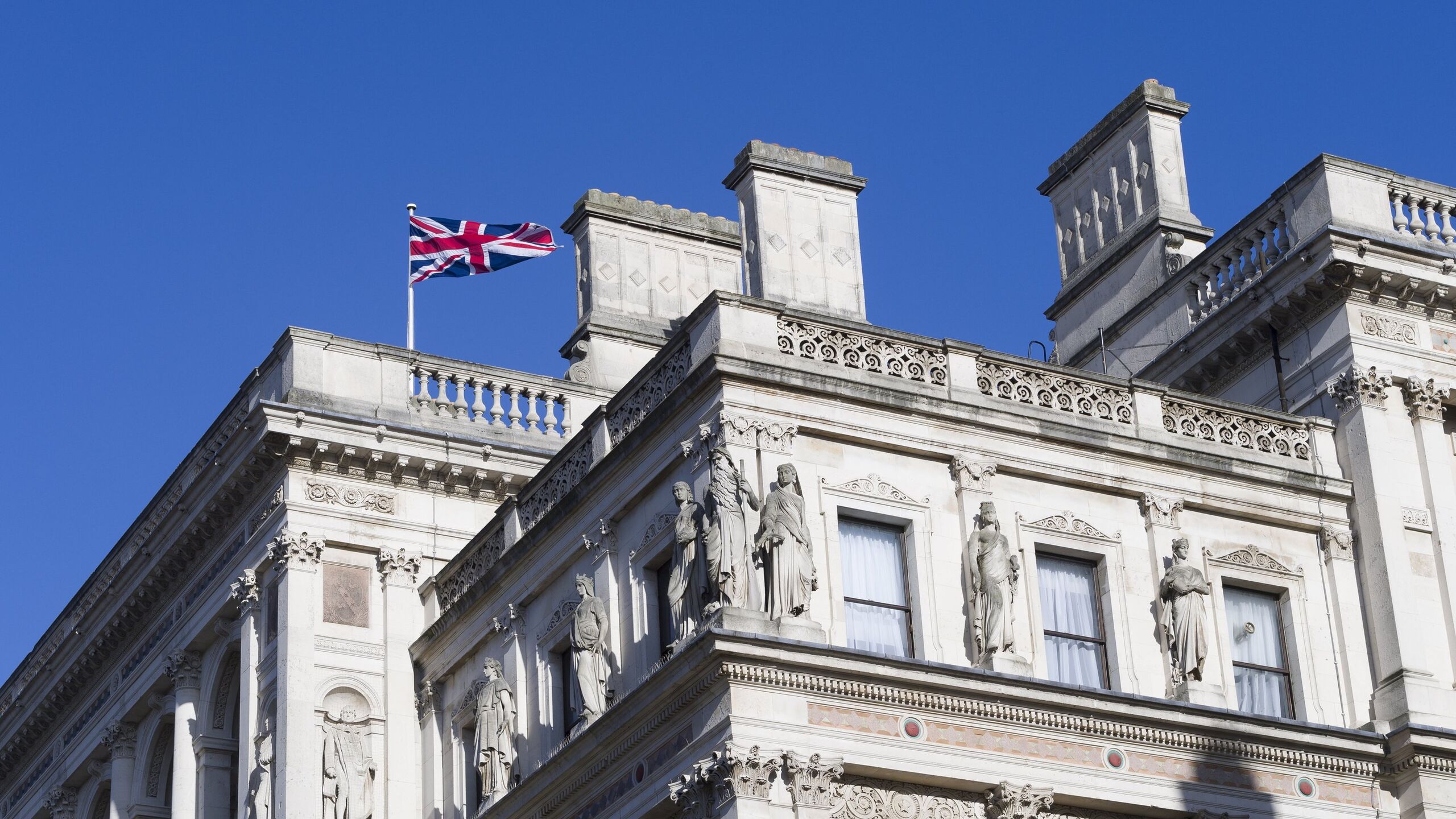 Узбекистан и Великобритания обговорили улучшение дипломатических отношений