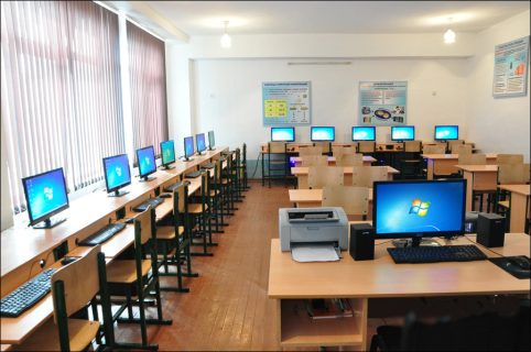 В Узбекистане отберут школьников на Международную олимпиаду по информатике