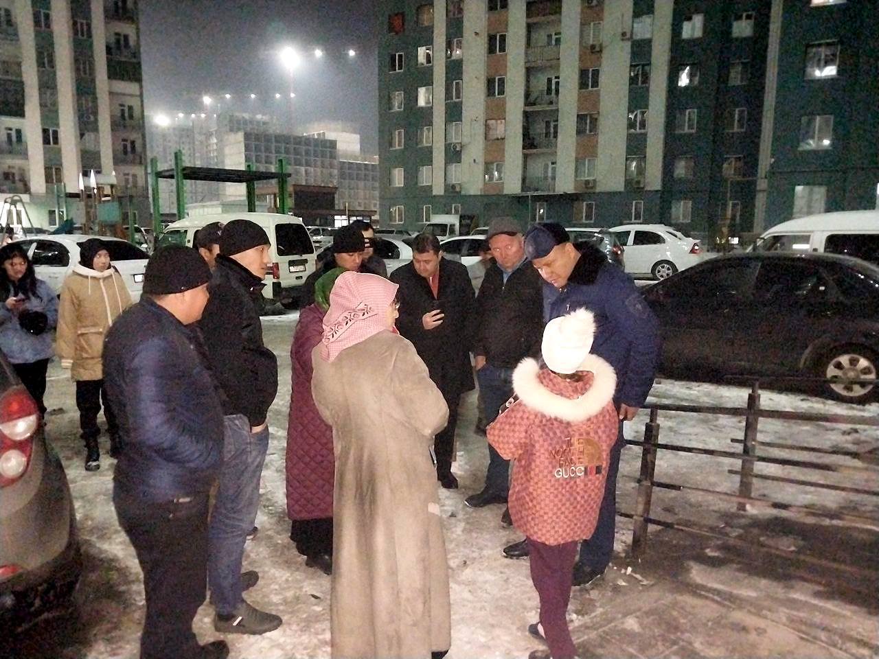 В Ташкенте поползли слухи о падение лифта с маленькой девочкой внутри