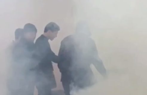 В Ташкенте ученик взорвал самодельную дымовую шашку в школе — видео