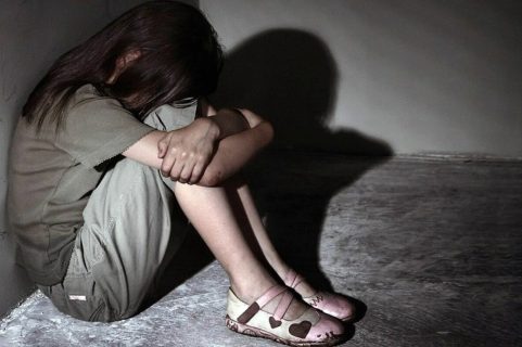 Женщине из Ташобласти назначили психологическую экспертизу за избиение падчерицы