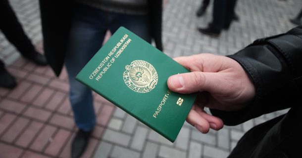 За год у двухсот узбекистанцев незаконно отбирали паспорта за рубежом, — МИД