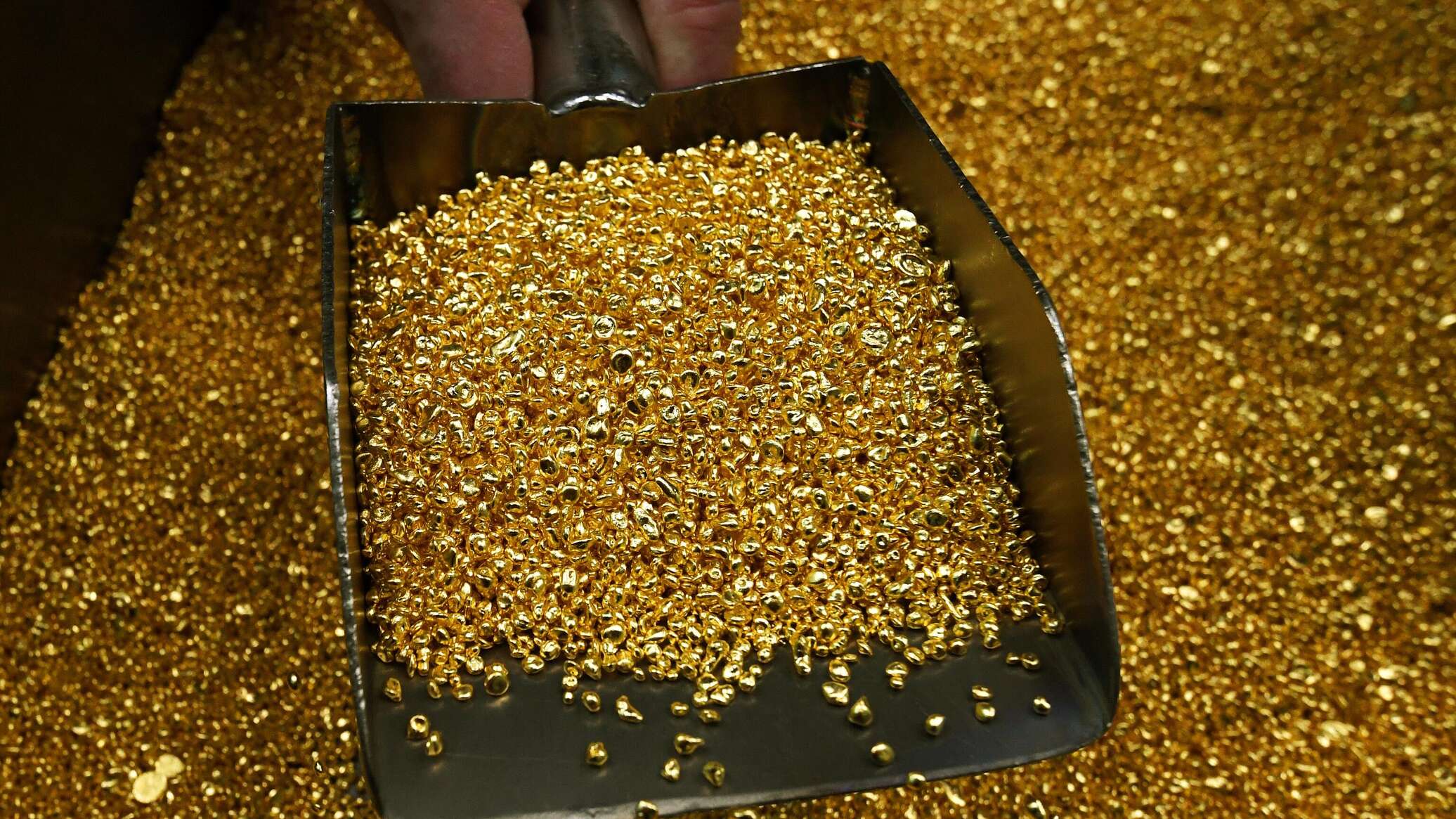 Узбекистан больше всех продает золото