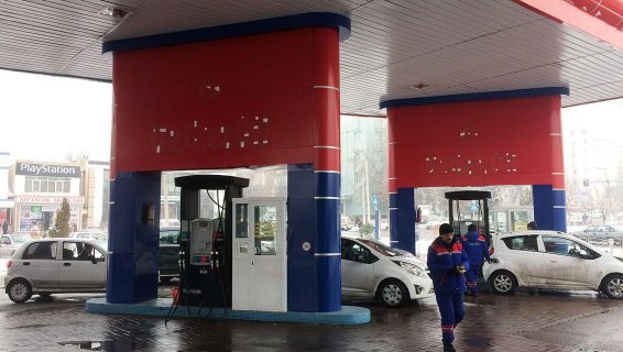 На заправках взвинтили цены на бензин — причина