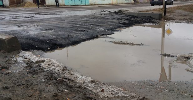 В Сурхандарье жители выиграли в «Открытом бюджете» и получили асфальт поверх грязи