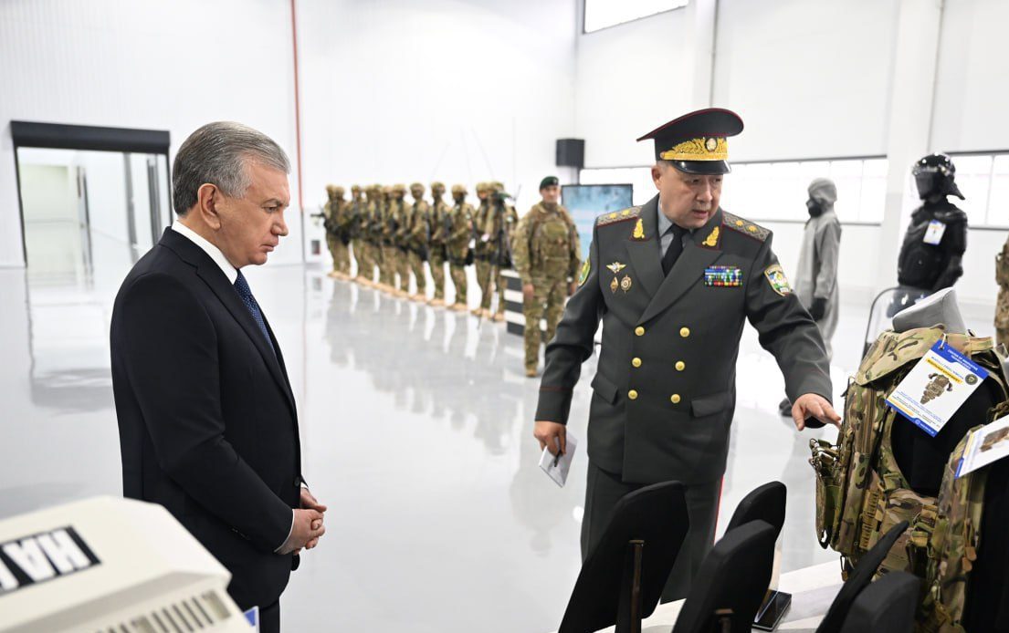 Президент дал старт выпуску новых видов военной продукции