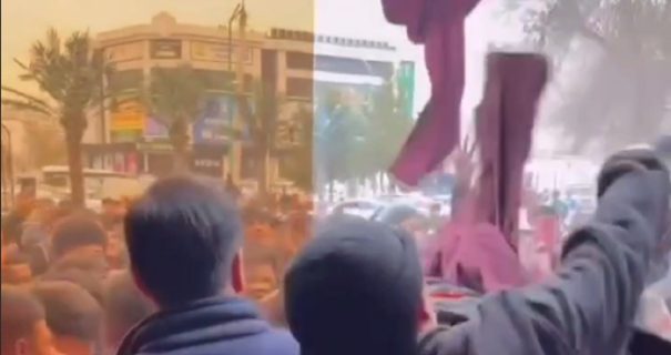 Жители Ташкента устроили побоище из-за раздачи одежды в магазине — видео