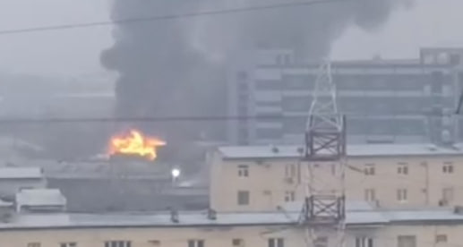 В Ташкенте загорелась стройплощадка — видео