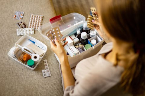 Как правильно хранить лекарства дома?