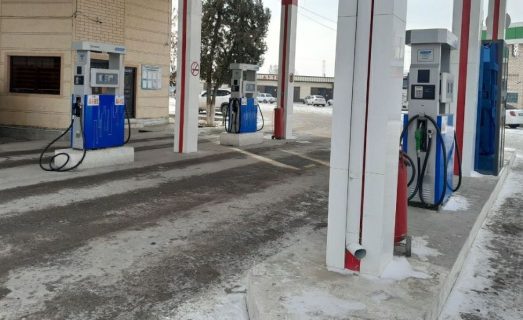 Тысячи литров: правоохранители выявили заправку с некачественным бензином