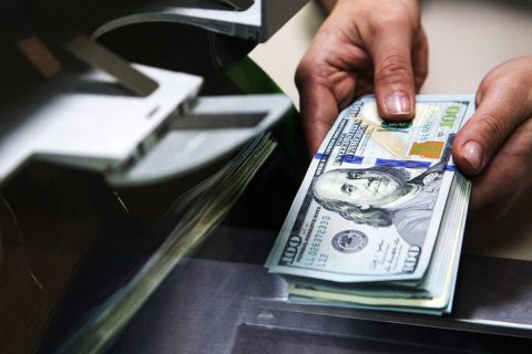 Доллар взлетел в цене: ЦБ предоставил новые курсы валют