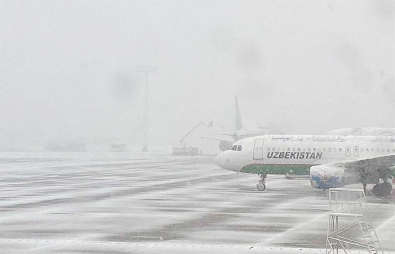 Рейс из Москвы в Самарканд ушел на запасной аэродром в Ташкенте
