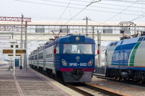 Восстановлено движение поездов между Ташкентом и тремя областными направлениями