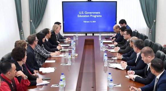 США развернут новые грантовые проекты в Узбекистане