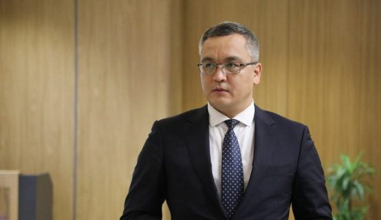 Замминистра энергетики Акмаля Жуманазарова сняли с должности