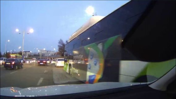В Ташкенте уволили водителя автобуса за грубые нарушения ПДД — видео