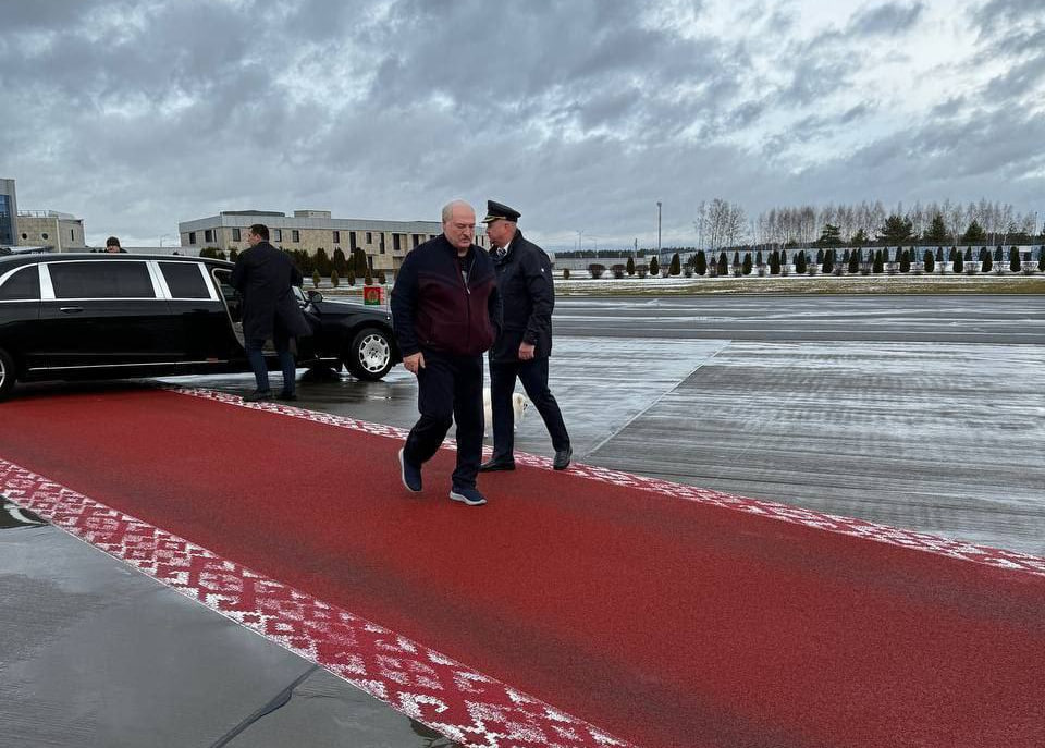 Лукашенко полетел в Узбекистан — цели визита