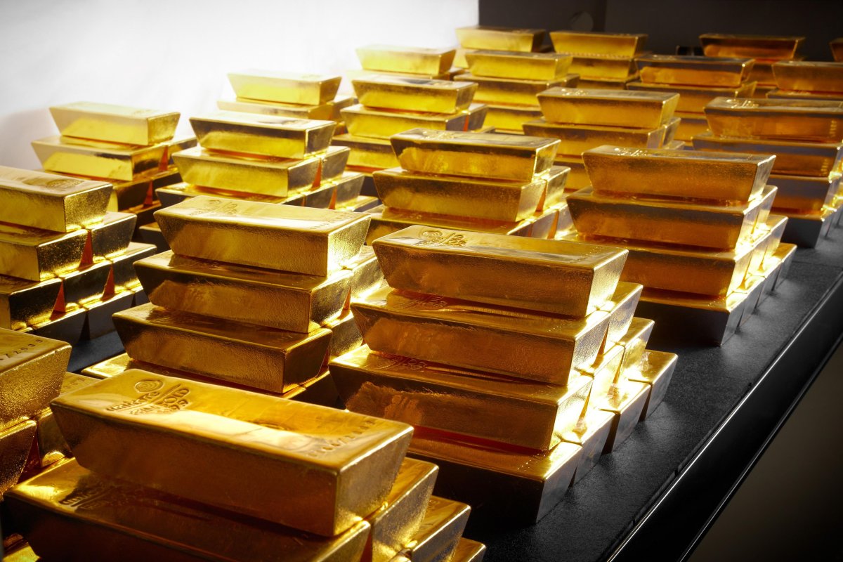 Цена на золото растет рекордными темпами