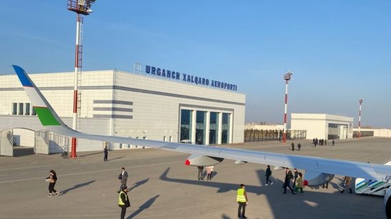 Летевший из Ташкента в Стамбул самолет приземлился в Ургенче