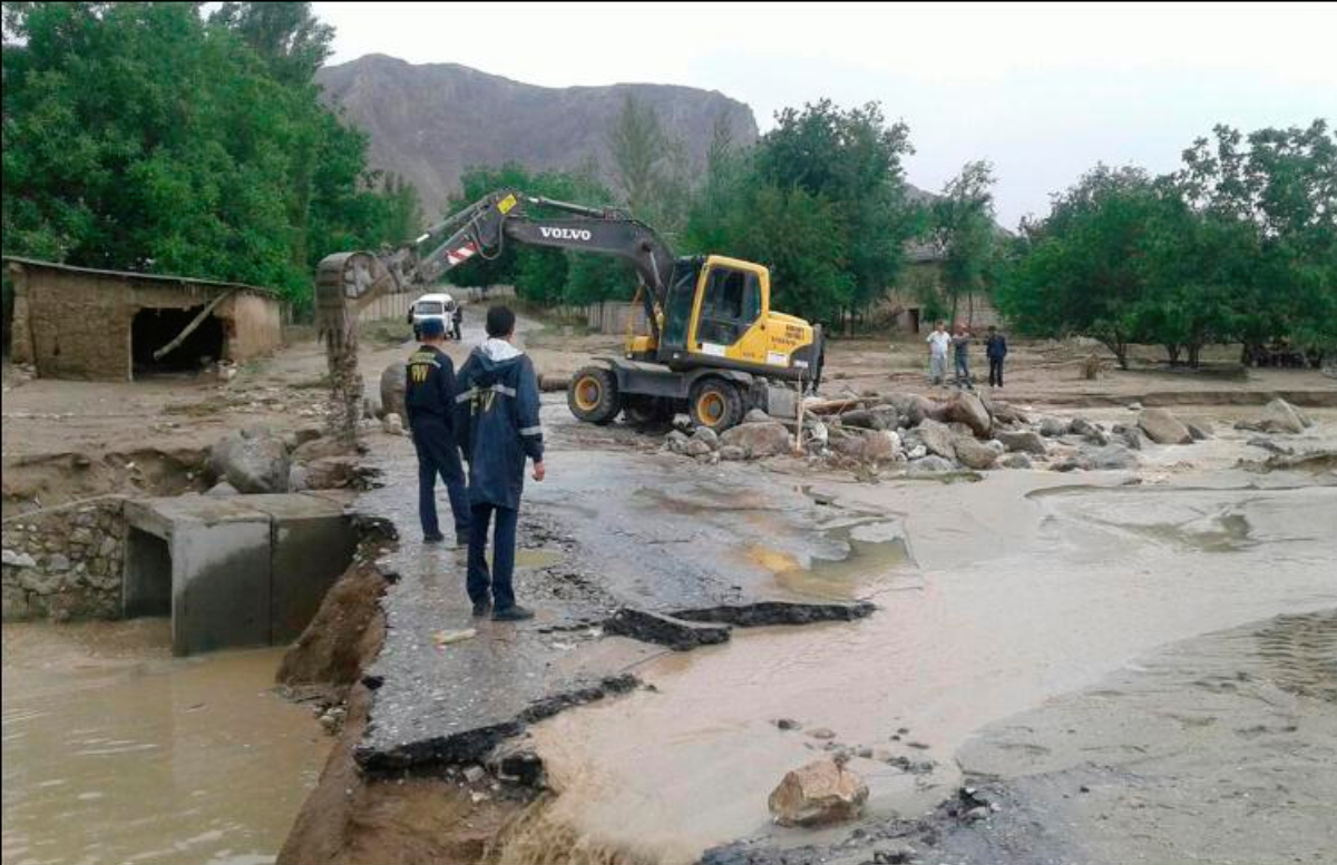 Десяткам районов Узбекистана угрожают сели и паводки — экстренное предупреждение