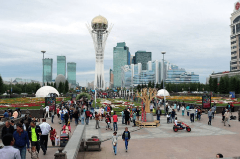 Узбекистанцев предупредили о мошенниках в Казахстане