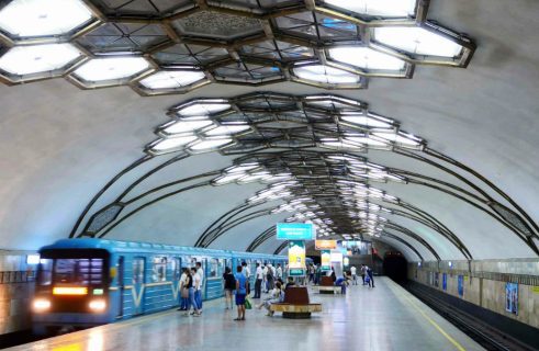 В Ташкенте мужчина домогался девушки в метро и получил пять суток ареста