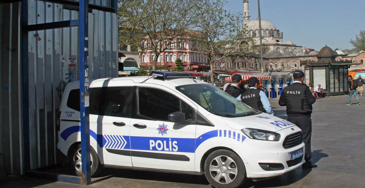 В Стамбуле задержали узбекистанца за мошенничество и торговлю людьми