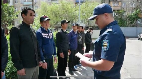 В Казахстане поймали узбекистанцев, незаконно работавших в этой стране
