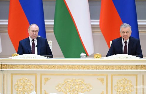 Путин пригласил Мирзиеёва в Россию