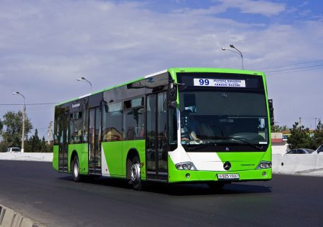 Ташкентцы продолжают экономить миллионы на общественном транспорте