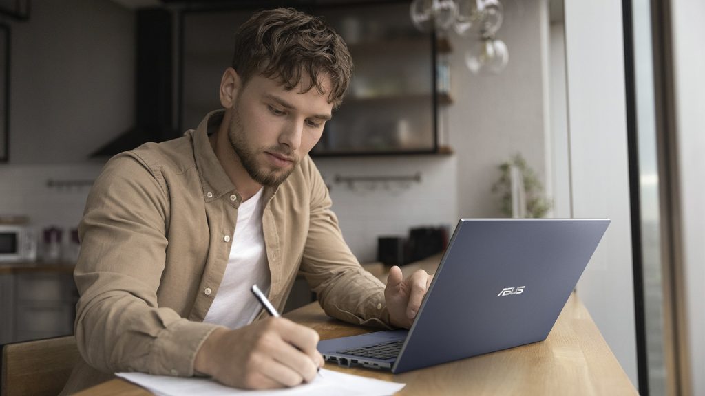 Как ноутбуки ASUS линейки Expert расширяют возможности для продуктивной работы