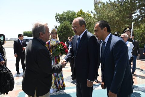 Генсек ООН Антониу Гутерриш прибыл в Узбекистан