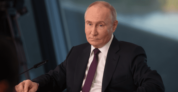Путин высмеял мнения о планах по захвату Узбекистана