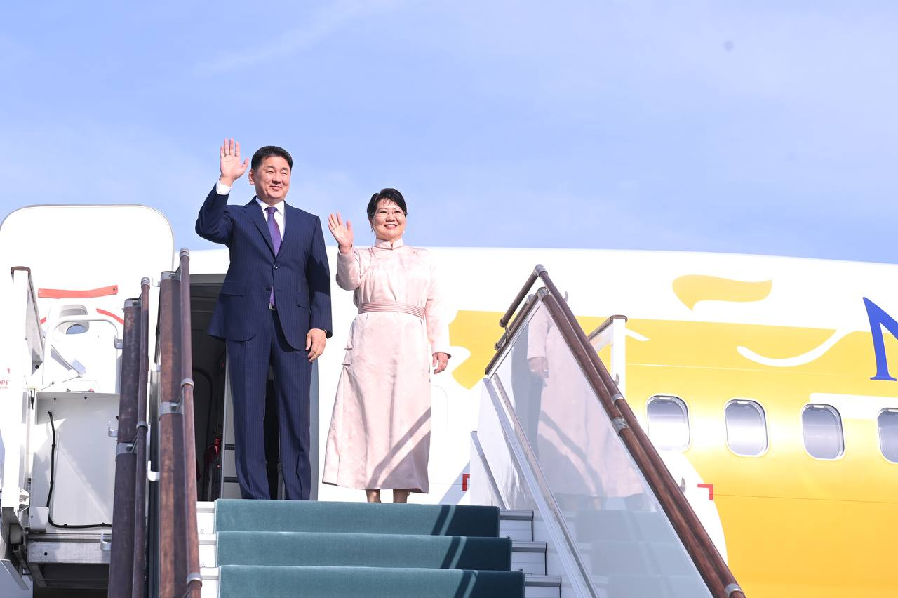 В Ташкенте встретили президента Монголии — фото