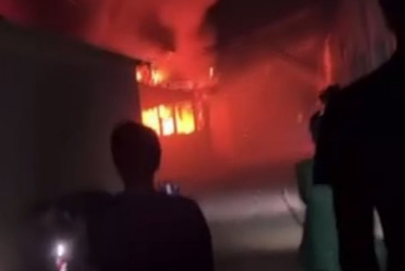 На рынке в Хорезмской области произошел крупный пожар