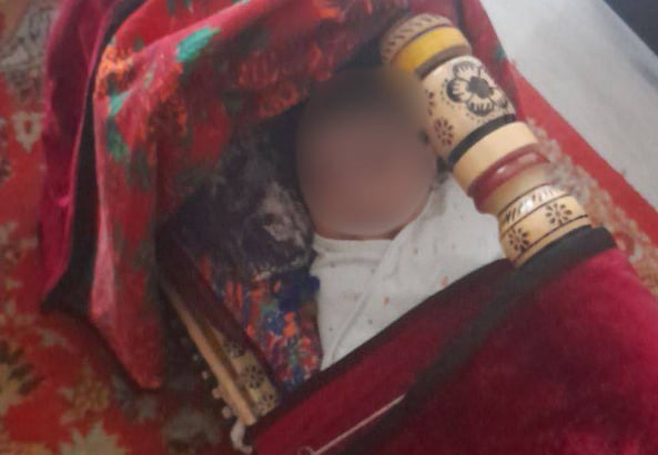В Ташкенте женщина оставила двоих своих детей незнакомке и исчезла