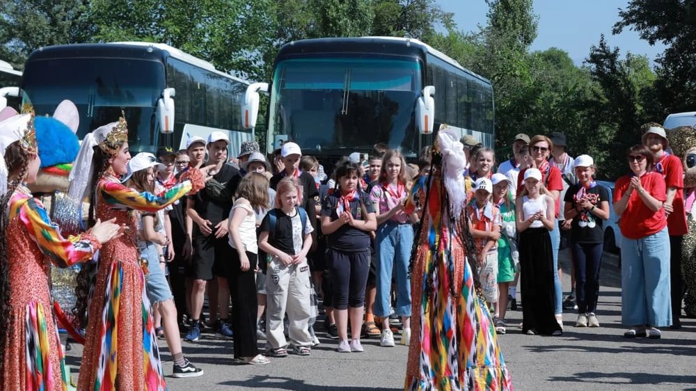 Узбекистан принял в лагерь сотню детей из России, пострадавших при теракте в «Крокусе»