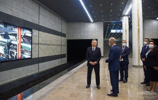 Новые LED-мониторы в метро «сломались» после визита президента