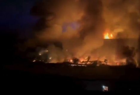 На рынке Сурхандарьинской области произошел крупный пожар — видео