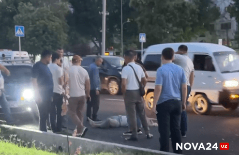 В Ташкенте парень насмерть сбил пенсионерку на пешеходе — видео