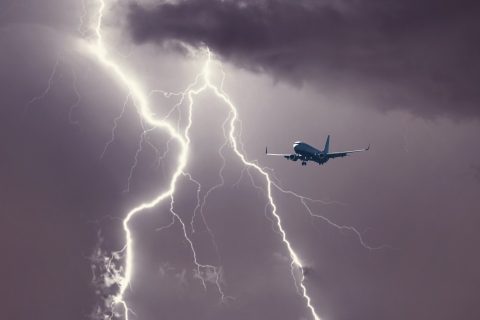 Чем угрожает гроза самолету — ответ Uzbekistan airports