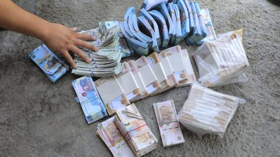 В Навоийской области сожгли фальшивые банкноты на миллиард сумов