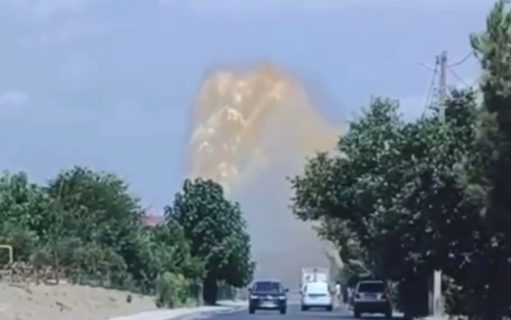 В Ташкенте прорвало трубопровод с горячей водой — видео