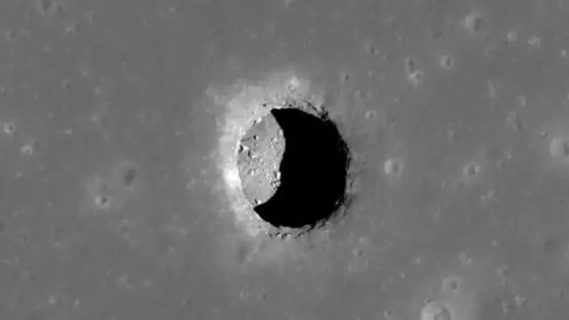 Ученые обнаружили на Луне неожиданную находку