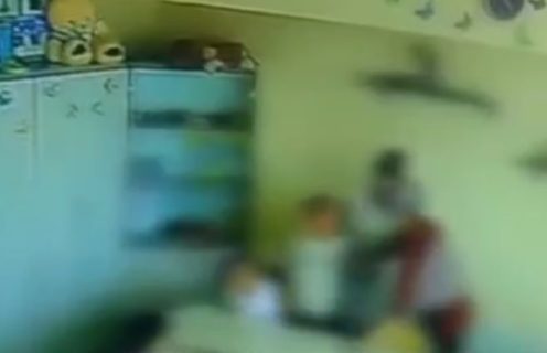В Бухаре учительница грубо требовала у ребенка с инвалидностью извинений — видео