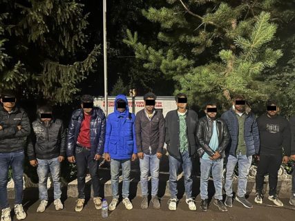 В Кыргызстане поймали 11 граждан Бангладеш, которые пытались незаконно мигрировать из Узбекистана