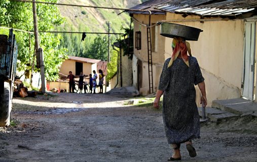 Десятки стран собрались в Ташкенте для борьбы с нищетой